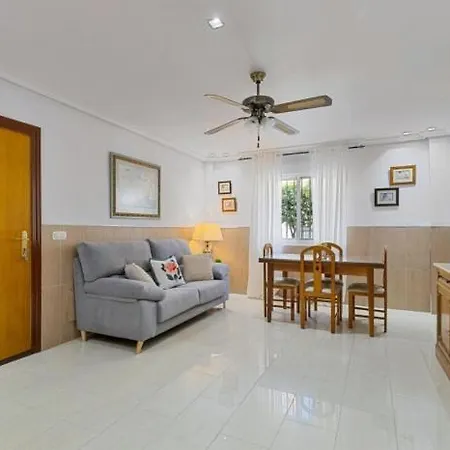 Unit In - 2 Bedrooms - 2 Beds - Fuengirola