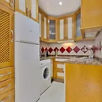 Unit In - 2 Bedrooms - 2 Beds -