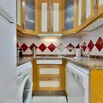 Unit In - 2 Bedrooms - 2 Beds - Appartement