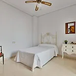 Unit In - 2 Bedrooms - 2 Beds - Appartement